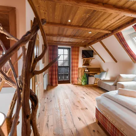 Gostilna Pri Martinu 3* קרנייסקה גורה